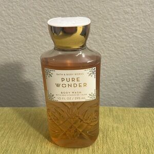Bath & Body Works Pure Wonder body wash 8 oz